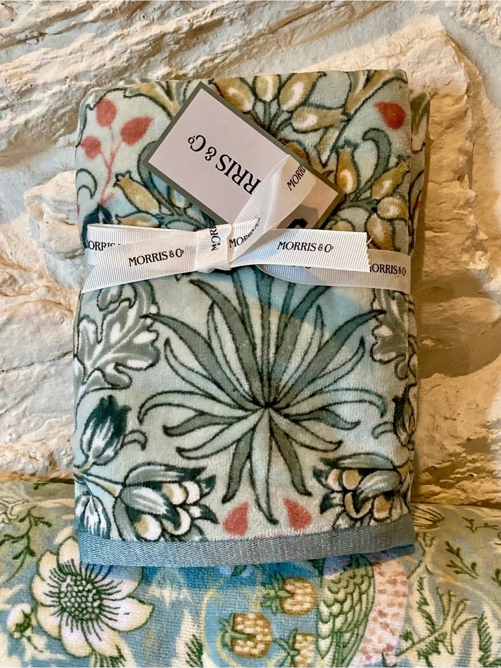 NWT Morris and Company bath bundle- one bath towel and 2 hand towels